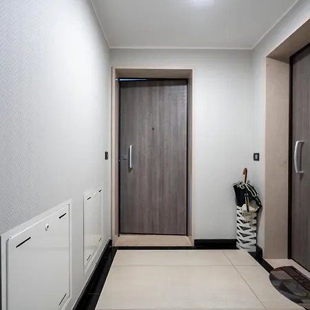 Guesthost - Kind Park - Sleek With Terrace & Parking *