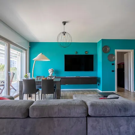 Guesthost - Kind Park - Sleek With Terrace & Parking Daire Bari