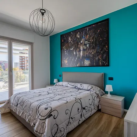 Daire Guesthost - Kind Park - Sleek With Terrace & Parking