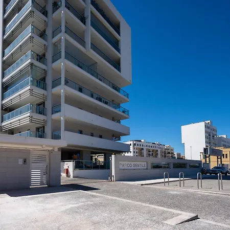 Guesthost - Kind Park - Sleek With Terrace & Parking *