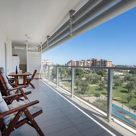 דירה Kind Park - Sleek With Terrace & Parking